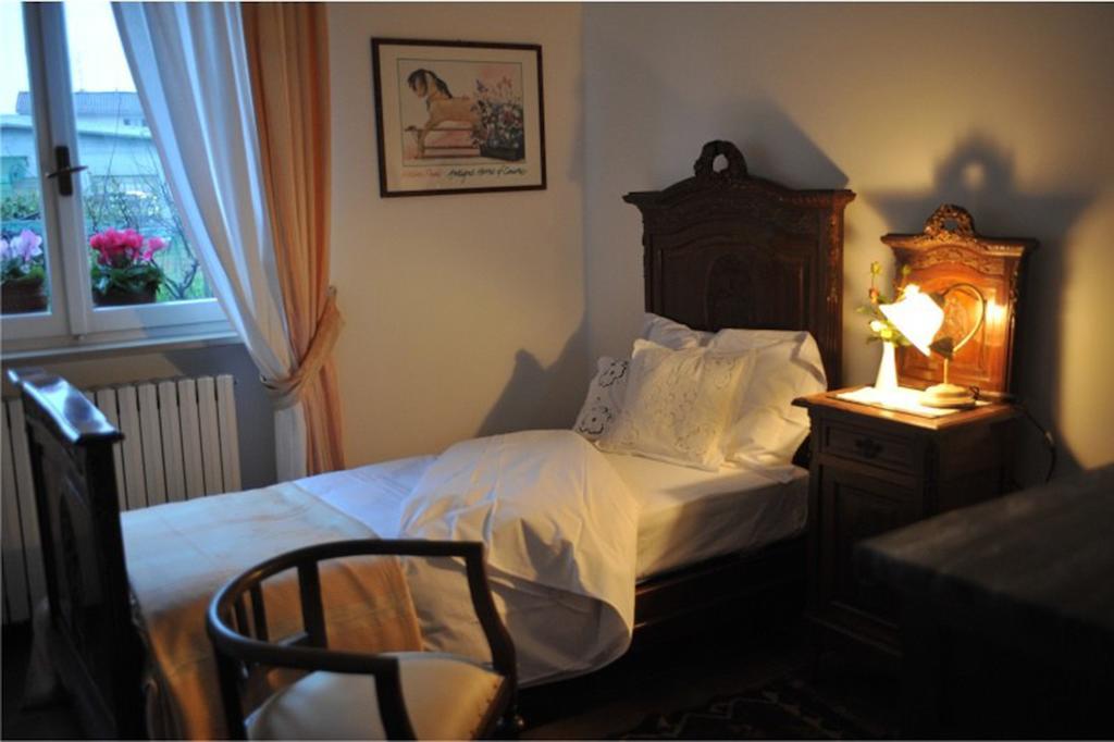 Villa Calcaterra Cameri Phòng bức ảnh